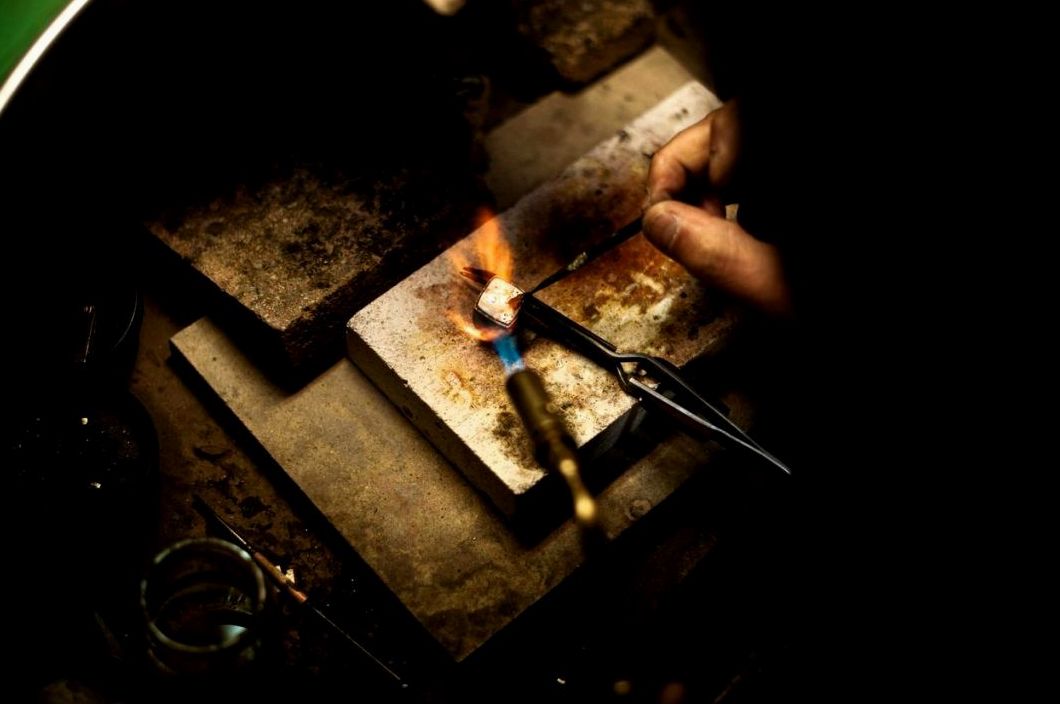 Case study pendant